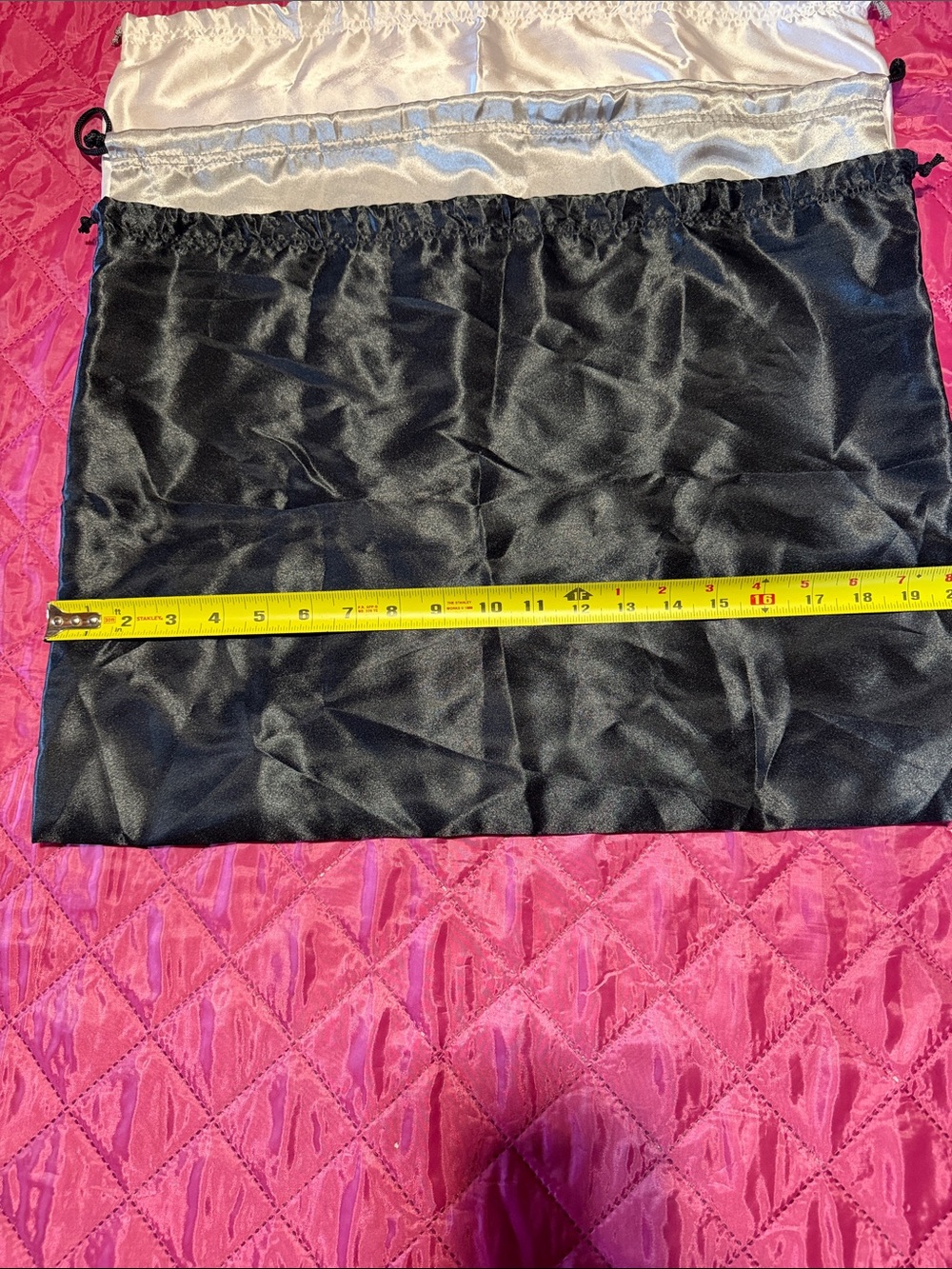 3 Unbranded Drawstring Dust Bags - Picture 2 of 7